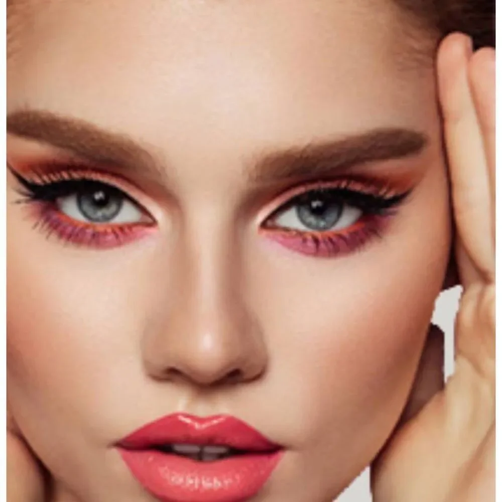Revolution Beauty Ghostin Black Velvet Lip Set